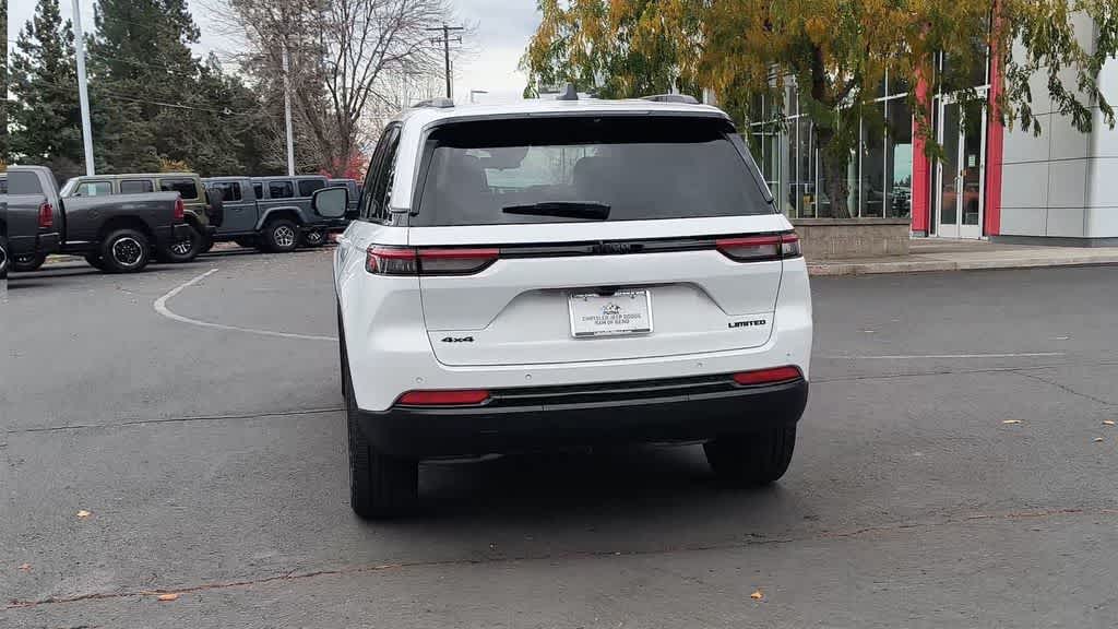 Thumbnail: 2025 Jeep Grand Cherokee - 7