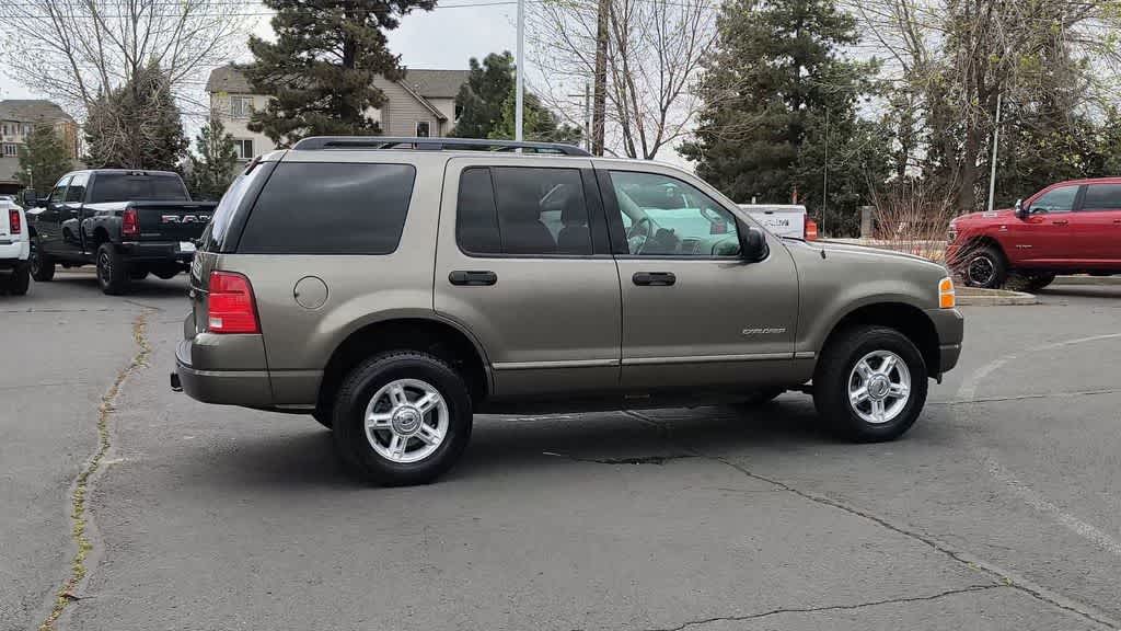 Thumbnail: 2004 Ford Explorer - 9