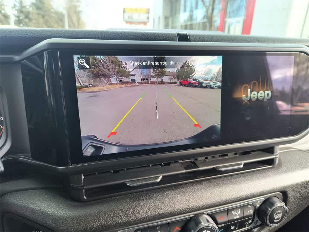 Thumbnail: 2024 Jeep Gladiator - 17