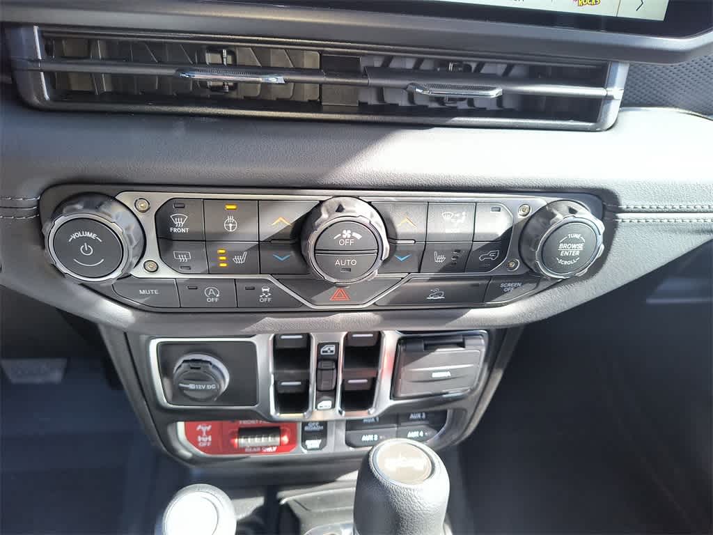 Thumbnail: 2026 Jeep Wrangler - 18