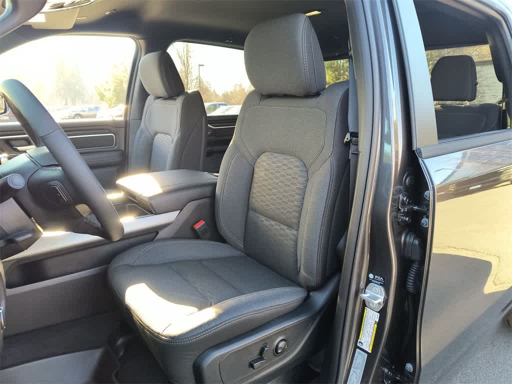 Thumbnail: 2026 RAM 1500 - 11