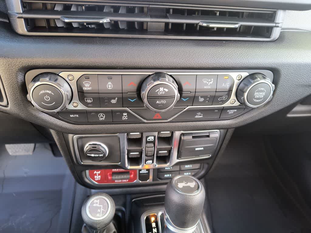 Thumbnail: 2026 Jeep Wrangler - 18