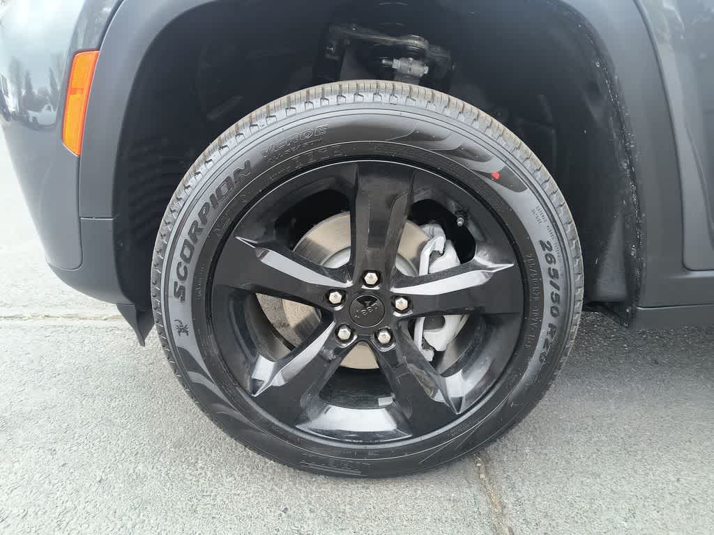 Thumbnail: 2026 Jeep Grand Cherokee - 10