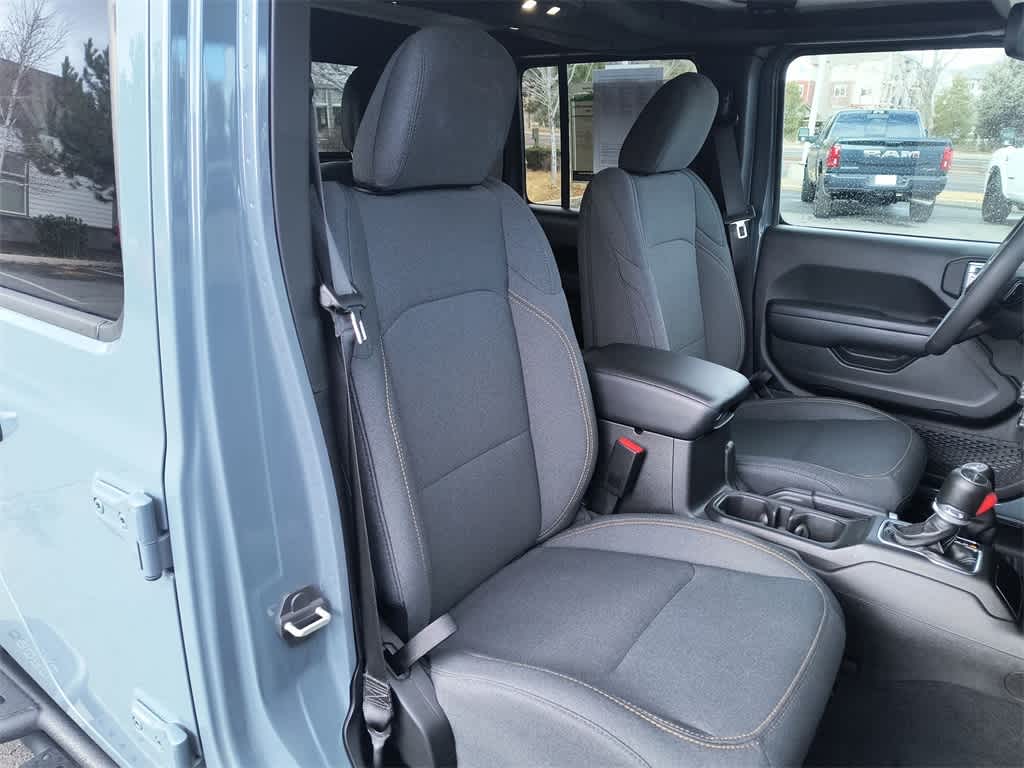 Thumbnail: 2024 Jeep Gladiator - 23