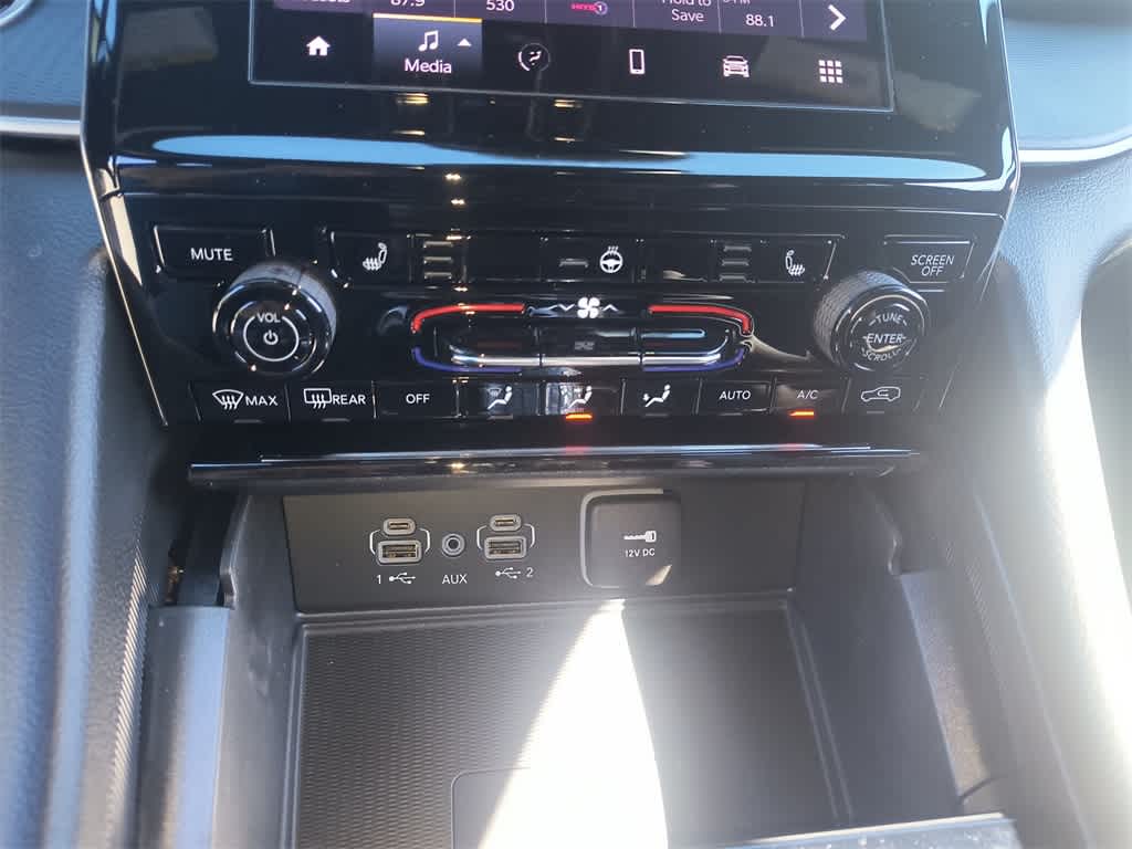 Thumbnail: 2025 Jeep Grand Cherokee L - 18