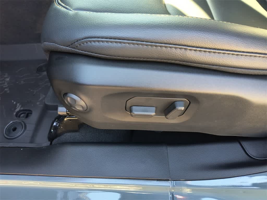 Thumbnail: 2026 Jeep Gladiator - 12