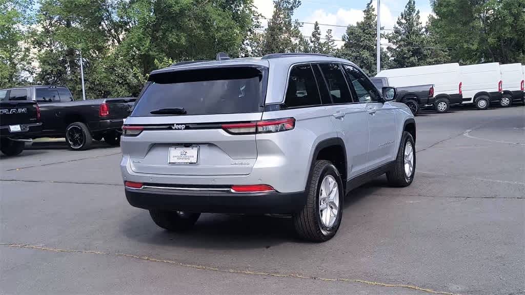 Thumbnail: 2025 Jeep Grand Cherokee - 8