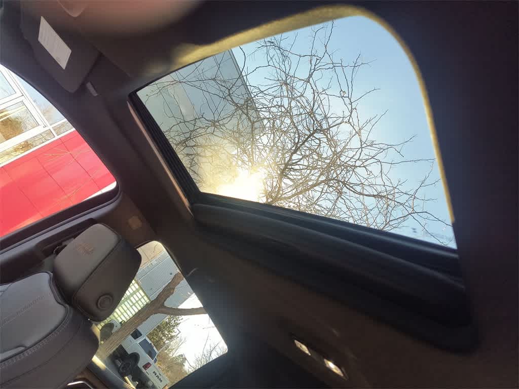 Thumbnail: 2024 Chevrolet Silverado 1500 - 22