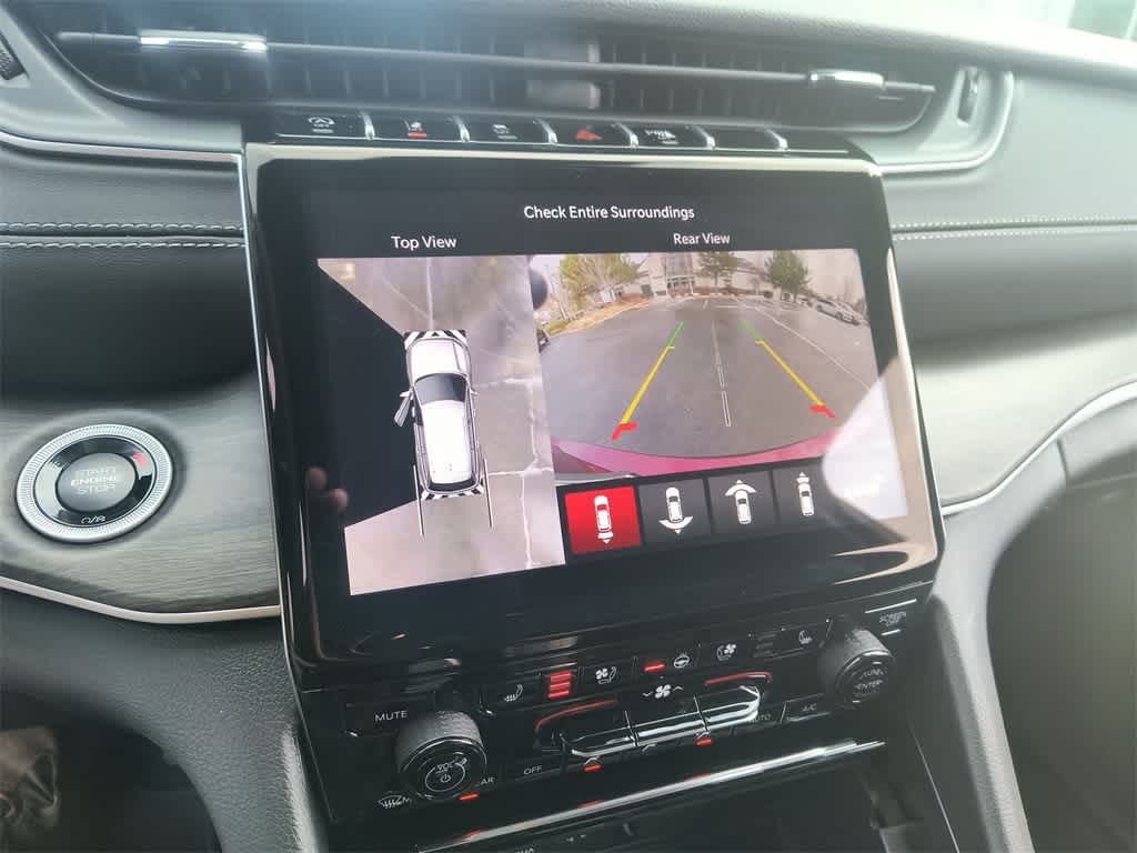 Thumbnail: 2025 Jeep Grand Cherokee - 17