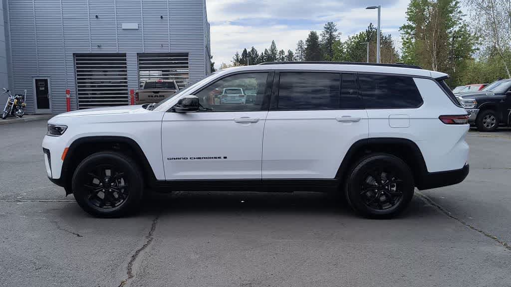 Thumbnail: 2026 Jeep Grand Cherokee L - 5