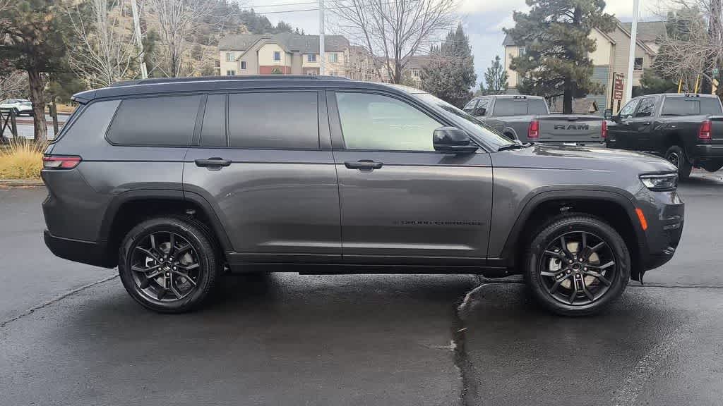 Thumbnail: 2025 Jeep Grand Cherokee L - 2