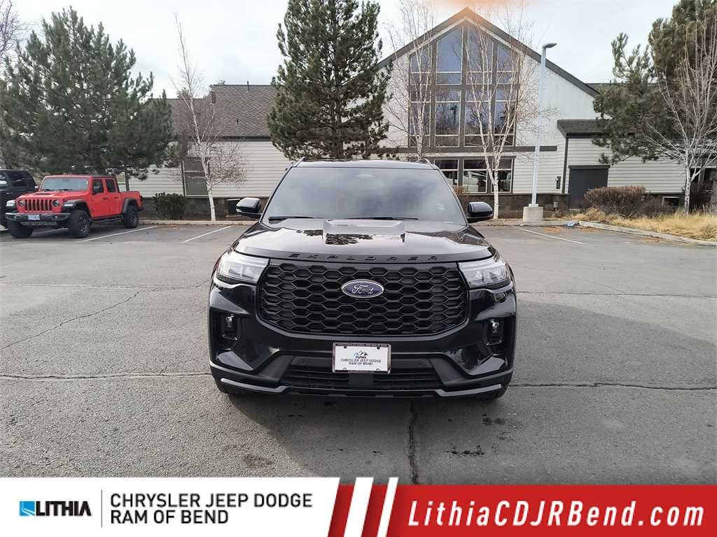Used 2025 Ford Explorer ST-Line SUV