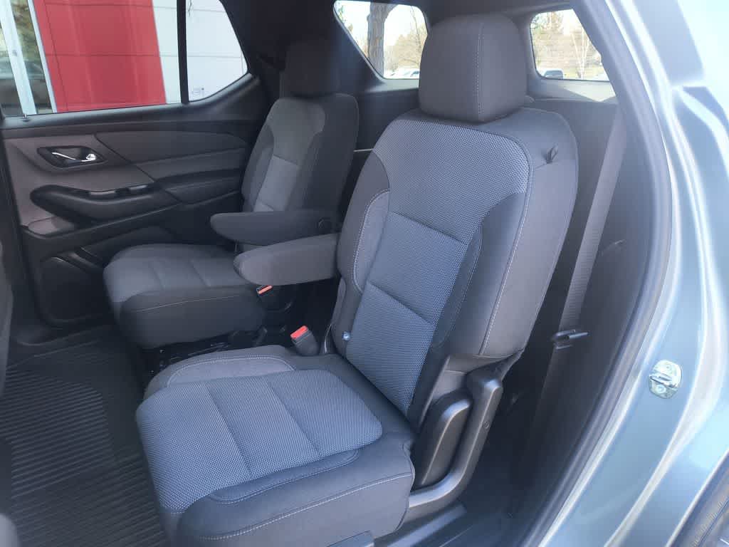 Thumbnail: 2023 Chevrolet Traverse - 21