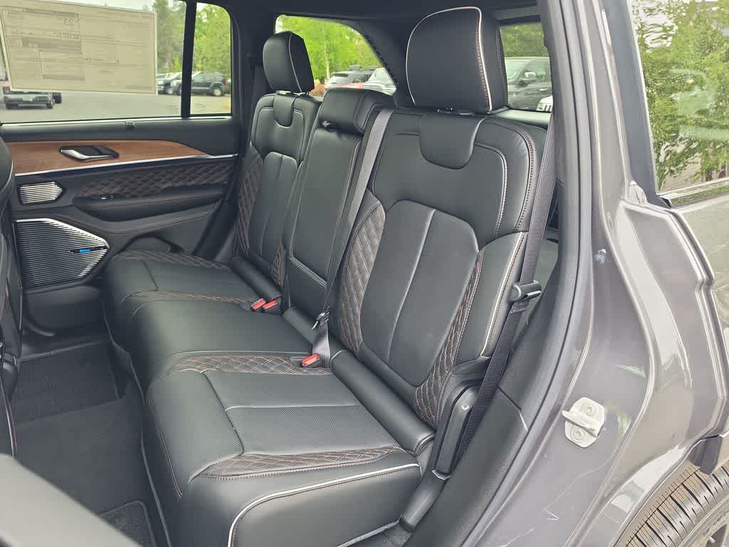 Thumbnail: 2026 Jeep Grand Cherokee - 23