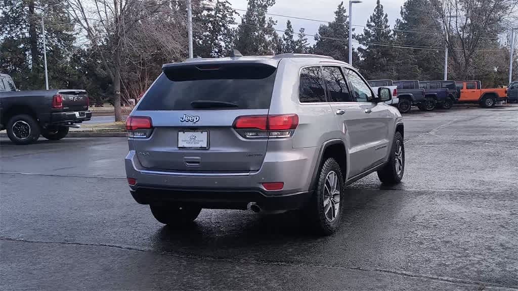 Thumbnail: 2020 Jeep Grand Cherokee - 8