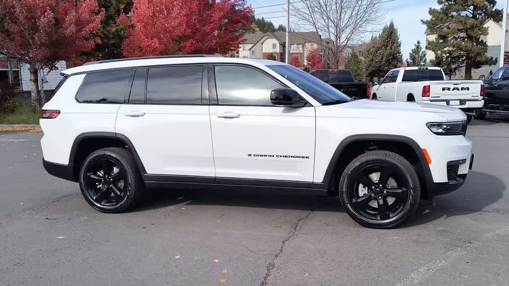 Thumbnail: 2025 Jeep Grand Cherokee L - 2