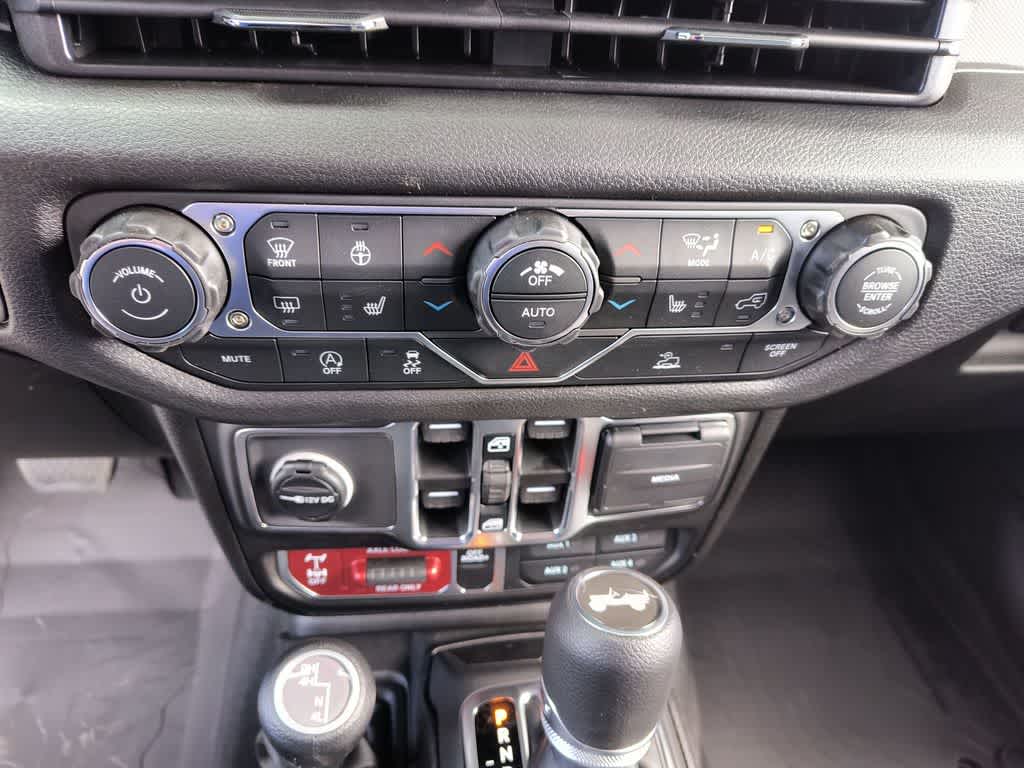 Thumbnail: 2026 Jeep Wrangler - 18