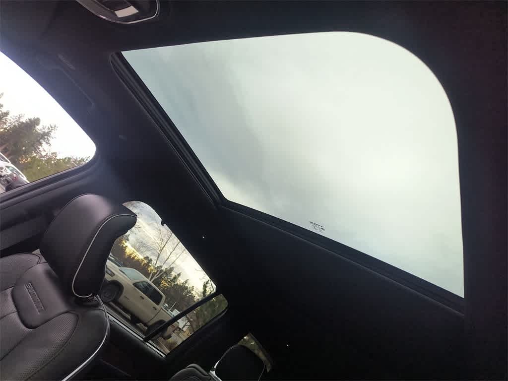 Thumbnail: 2025 Jeep Grand Cherokee L - 22