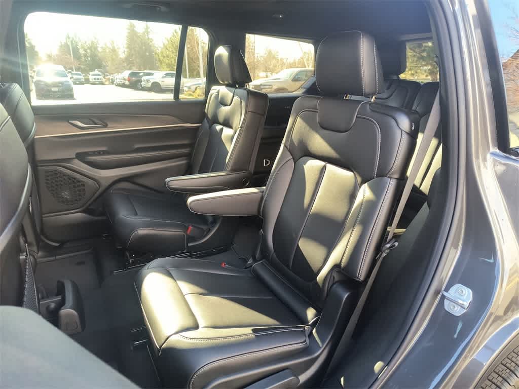 Thumbnail: 2025 Jeep Grand Cherokee L - 23