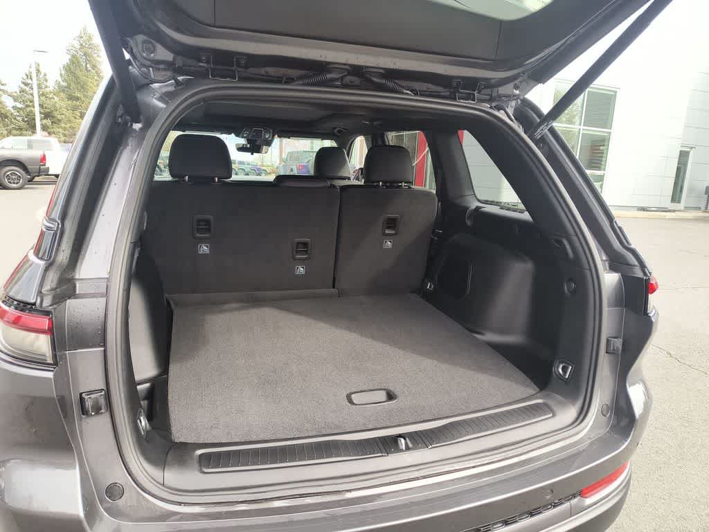 Thumbnail: 2026 Jeep Grand Cherokee - 24