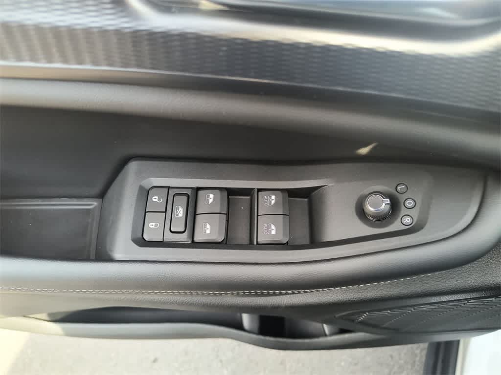 Thumbnail: 2025 Jeep Grand Cherokee - 13