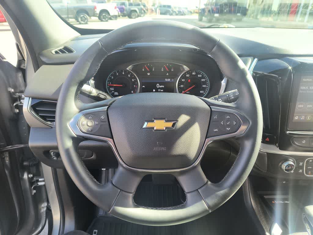 Thumbnail: 2023 Chevrolet Traverse - 14