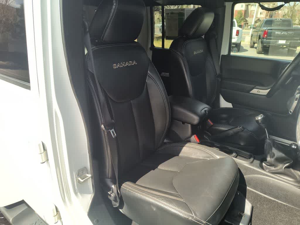 Thumbnail: 2017 Jeep Wrangler - 23