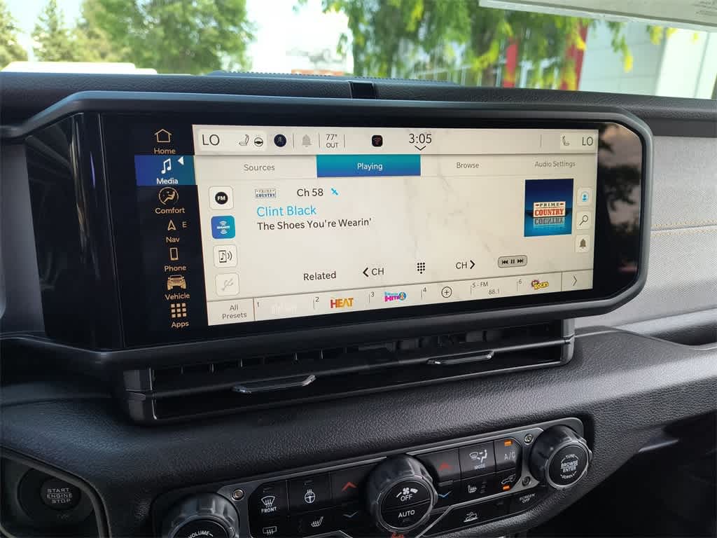 Thumbnail: 2025 Jeep Gladiator - 16