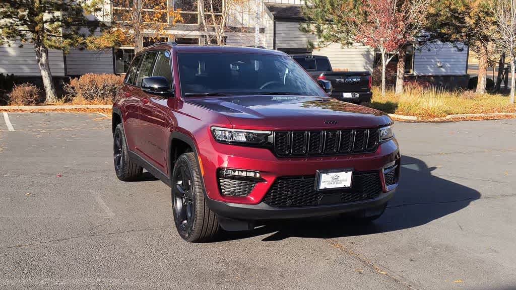 Thumbnail: 2025 Jeep Grand Cherokee - 3