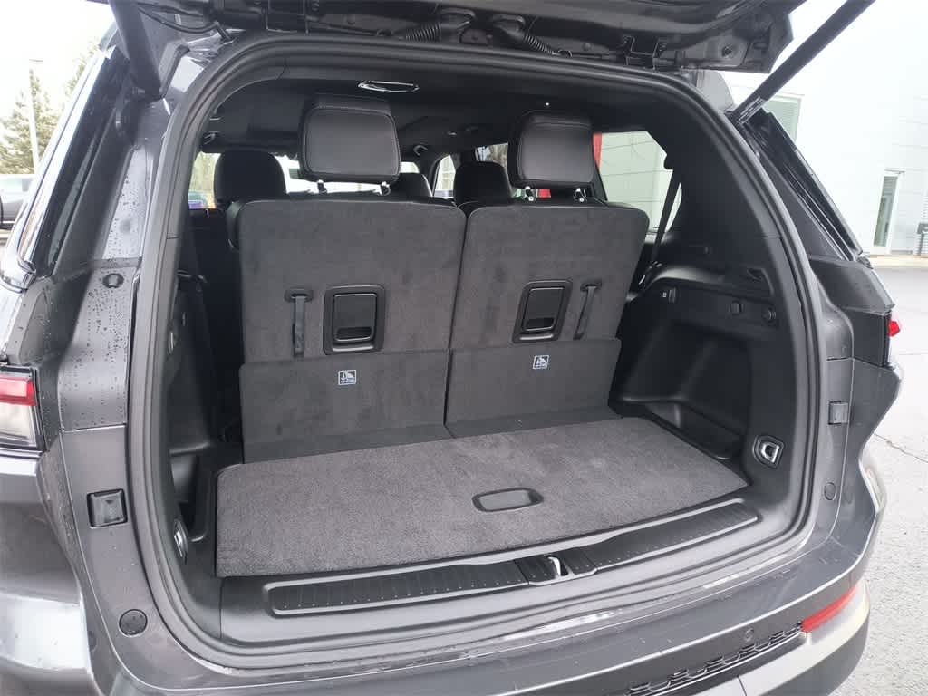 Thumbnail: 2025 Jeep Grand Cherokee - 25