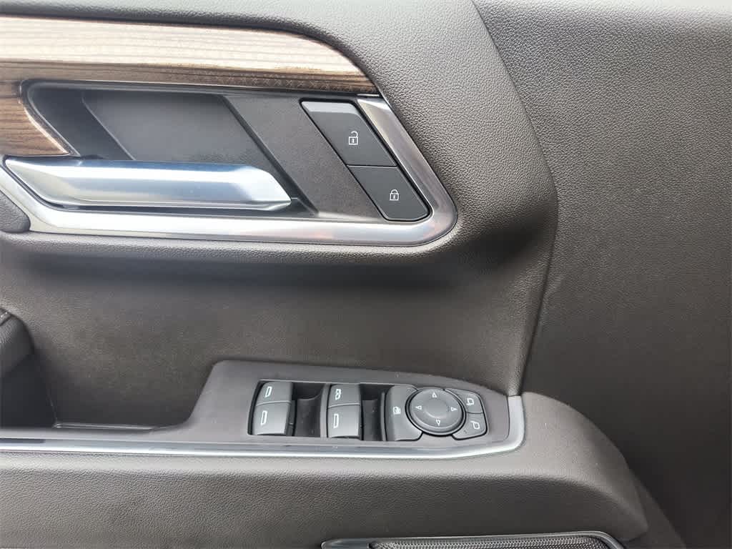 Thumbnail: 2022 Chevrolet Silverado 1500 - 13