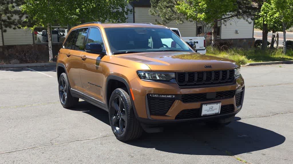 Thumbnail: 2026 Jeep Grand Cherokee - 3
