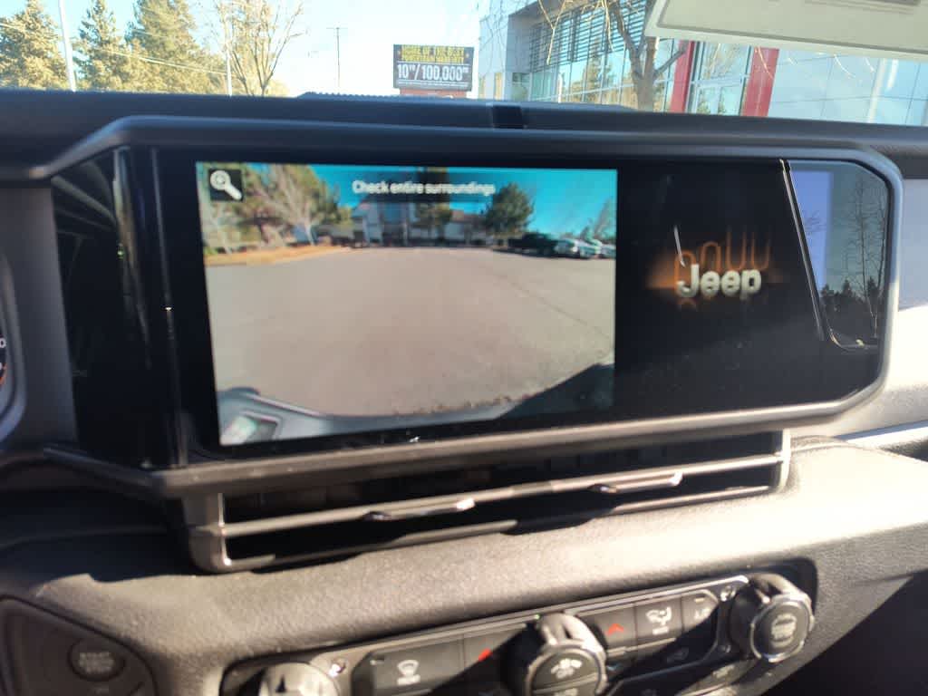 Thumbnail: 2026 Jeep Gladiator - 17