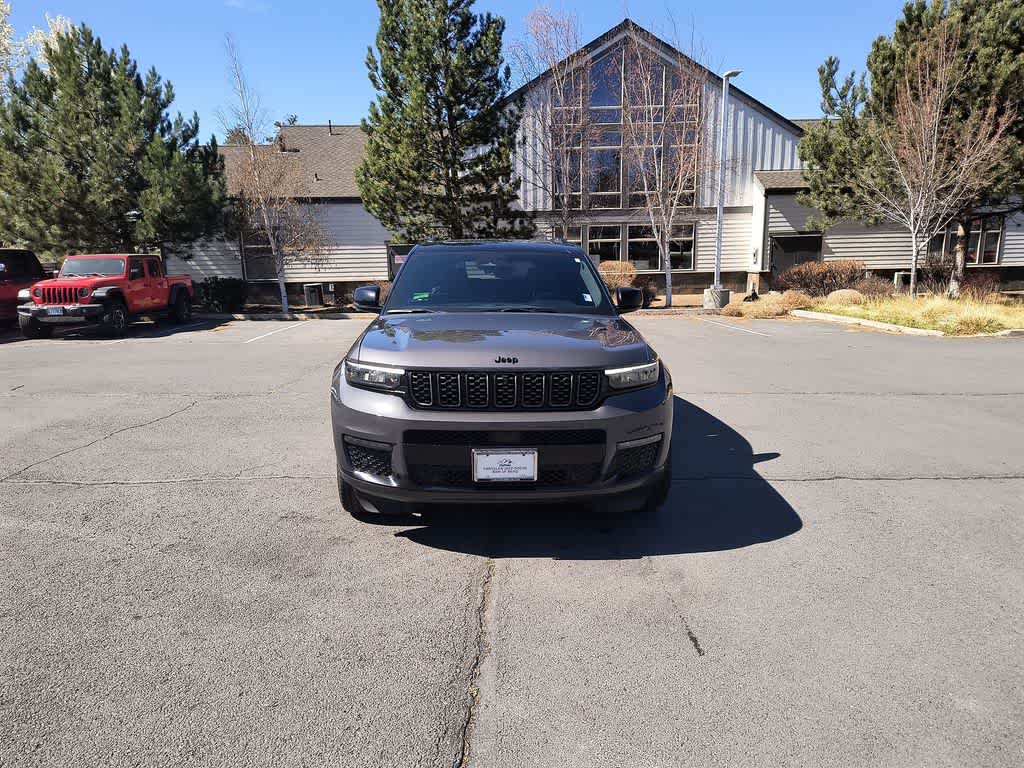 Thumbnail: 2024 Jeep Grand Cherokee L - 16