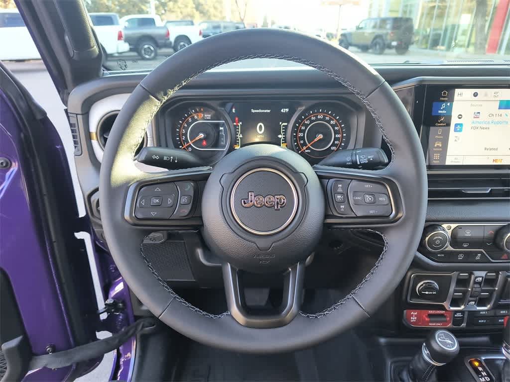 Thumbnail: 2026 Jeep Gladiator - 14