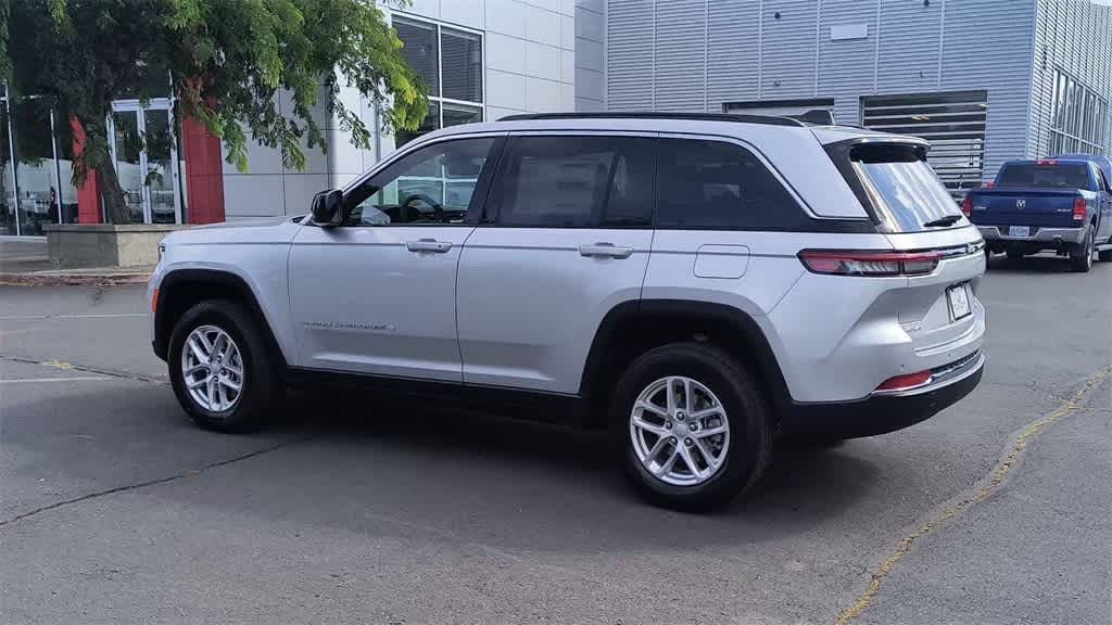 Thumbnail: 2025 Jeep Grand Cherokee - 6