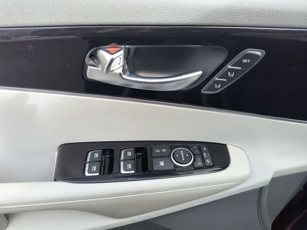 Thumbnail: 2017 Kia Sorento - 13