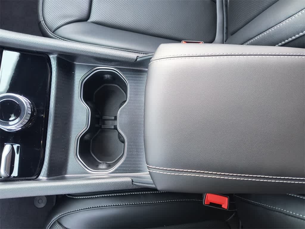 Thumbnail: 2025 Jeep Grand Cherokee L - 21