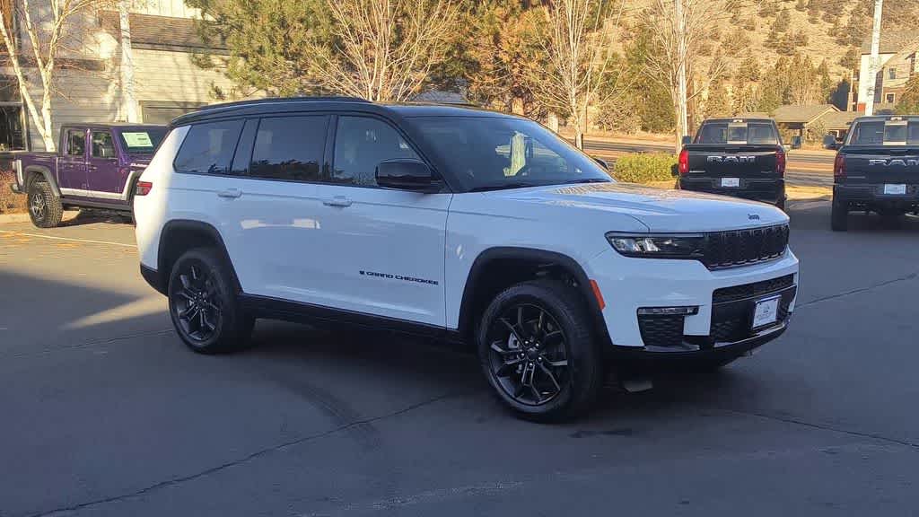 Thumbnail: 2025 Jeep Grand Cherokee L - 3