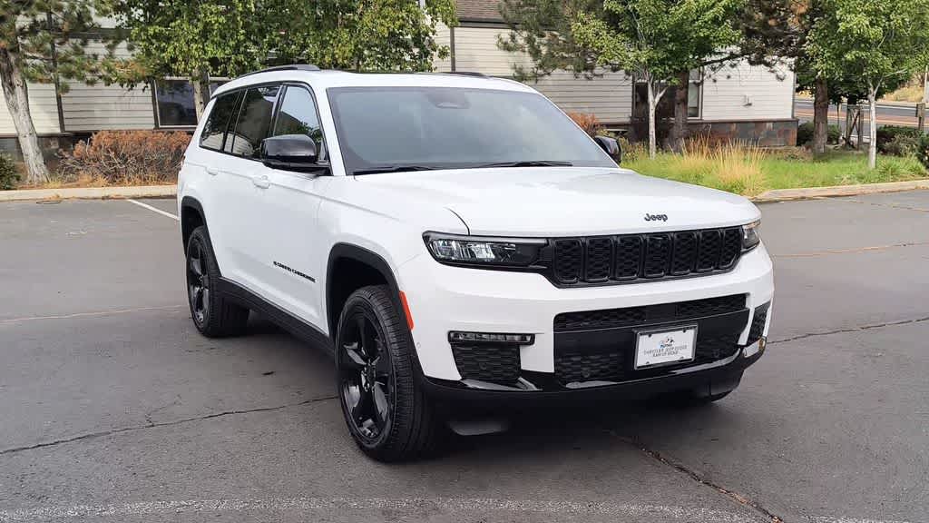 Thumbnail: 2025 Jeep Grand Cherokee L - 3