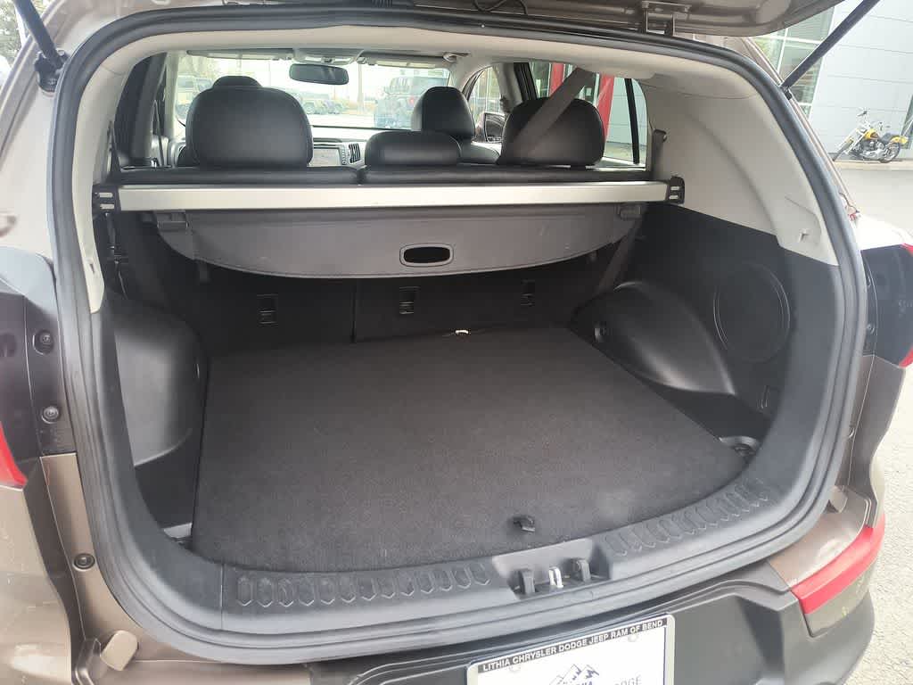 Thumbnail: 2011 Kia Sportage - 24