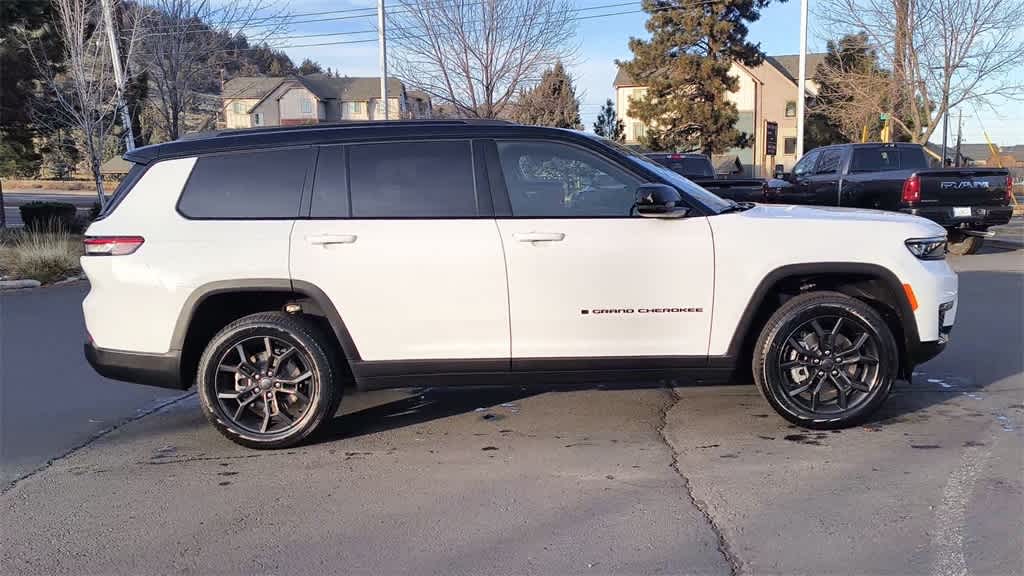 Thumbnail: 2025 Jeep Grand Cherokee L - 2