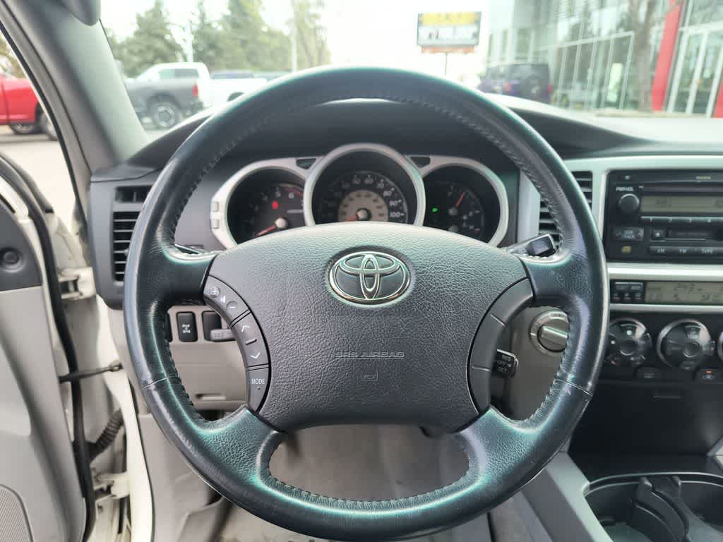 Thumbnail: 2004 Toyota 4Runner - 14