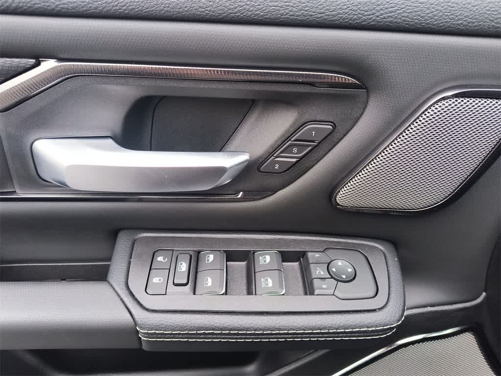 Thumbnail: 2026 RAM 1500 - 13