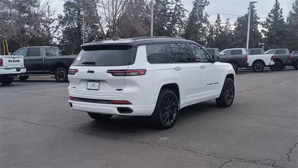 Thumbnail: 2025 Jeep Grand Cherokee L - 8