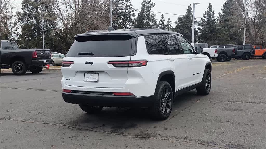 Thumbnail: 2025 Jeep Grand Cherokee - 8