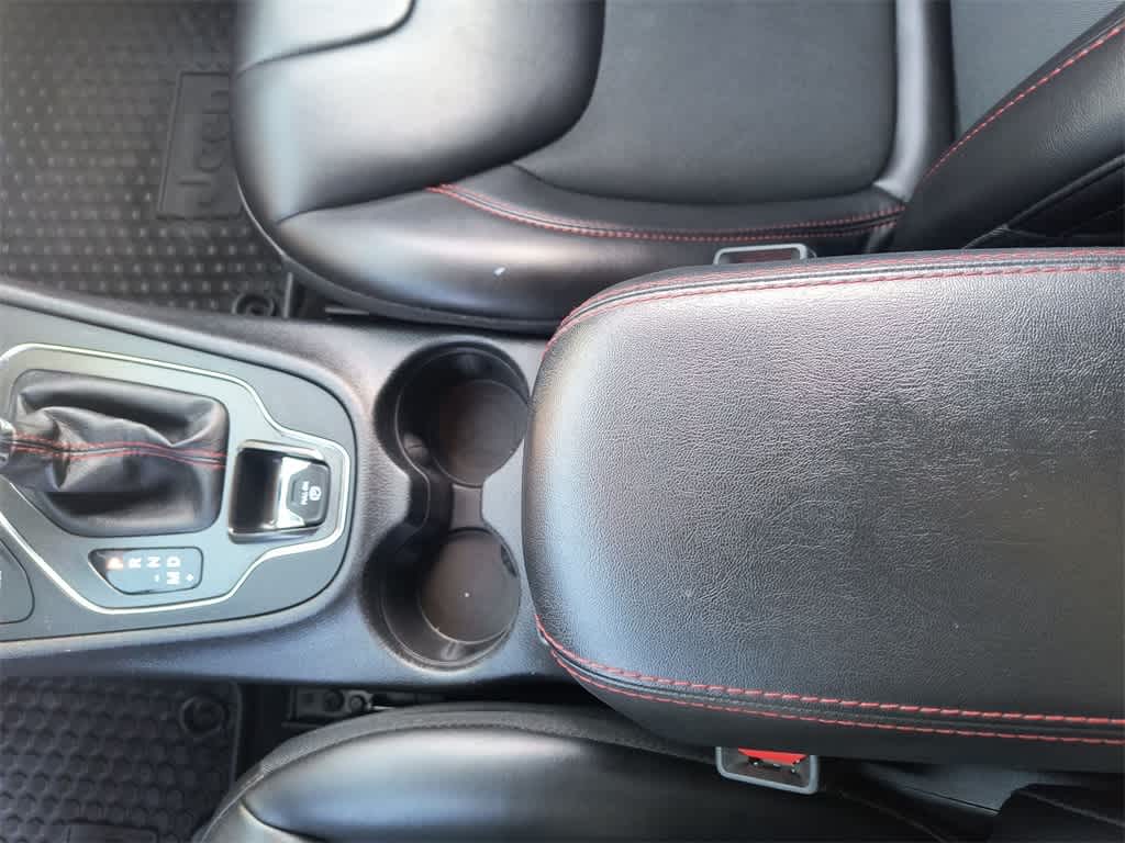 Thumbnail: 2019 Jeep Cherokee - 21