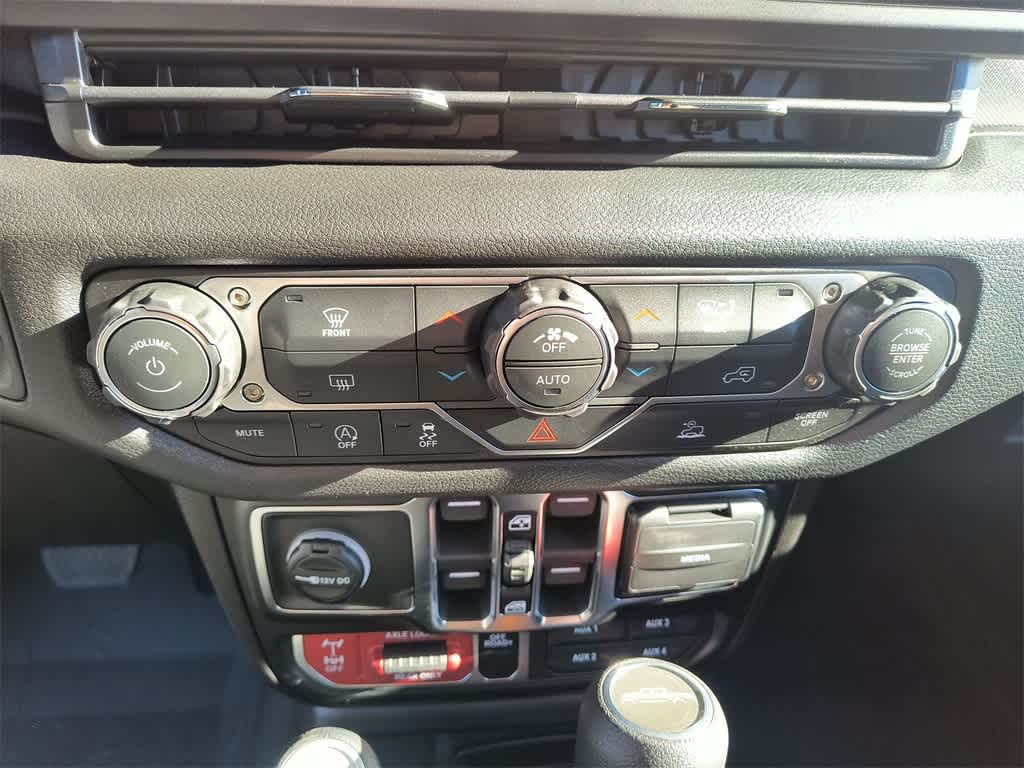 Thumbnail: 2026 Jeep Gladiator - 18