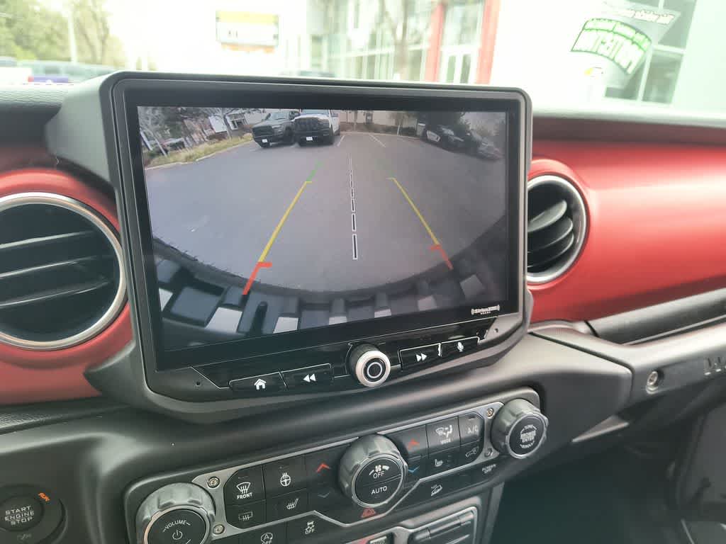 Thumbnail: 2018 Jeep Wrangler - 17