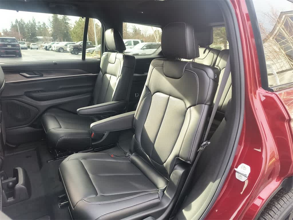 Thumbnail: 2025 Jeep Grand Cherokee - 23